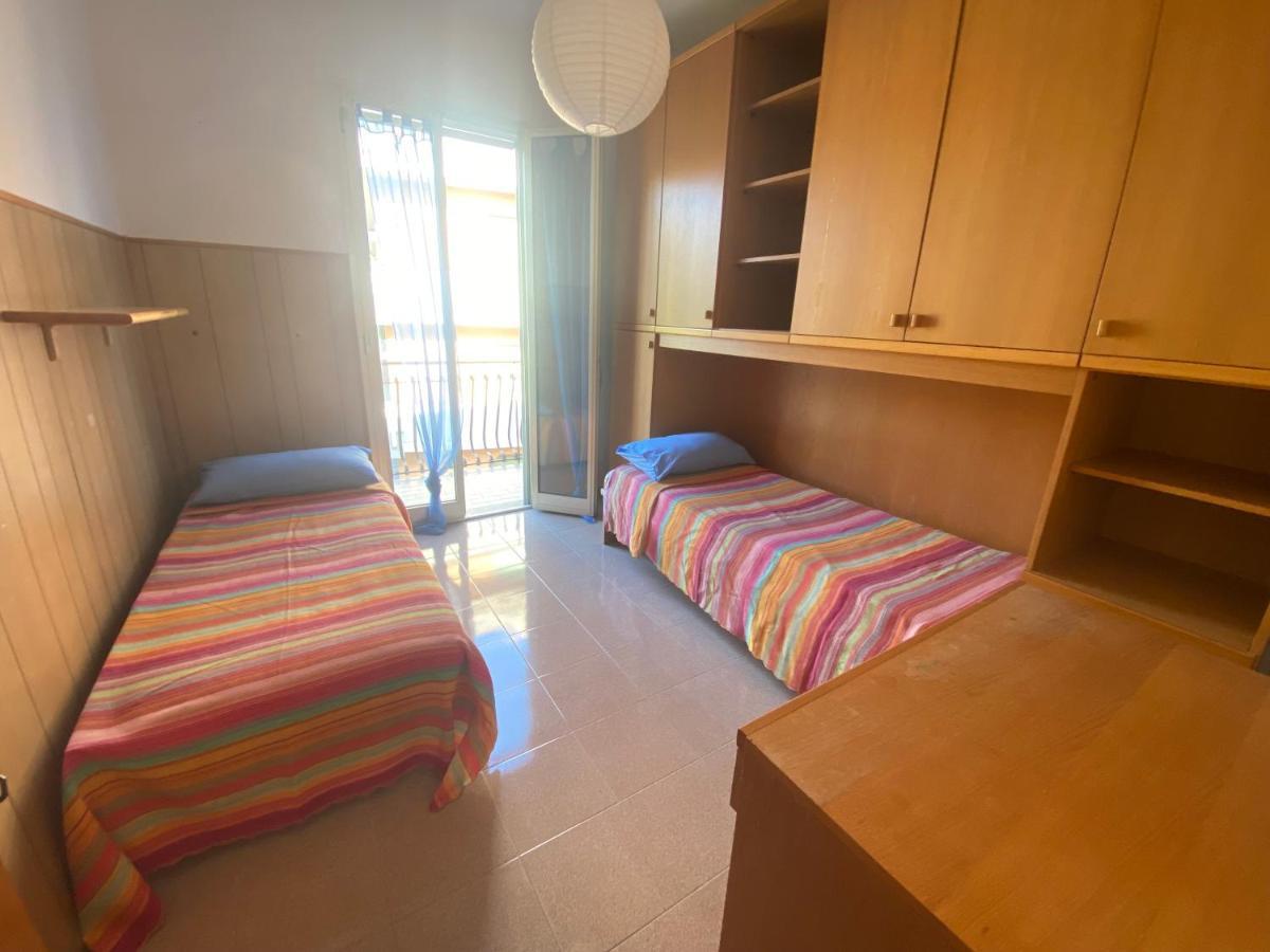Casa Enza: appartamento a un passo dal mare. Bordighera Esterno foto