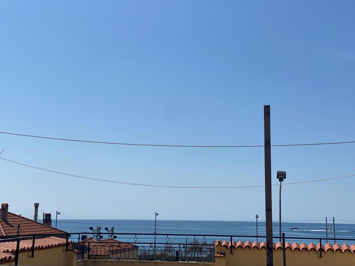 Casa Enza: appartamento a un passo dal mare. Bordighera Esterno foto