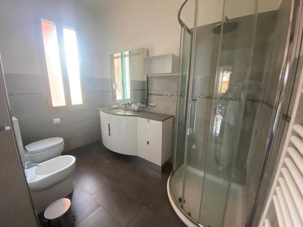 Casa Enza: appartamento a un passo dal mare. Bordighera Esterno foto